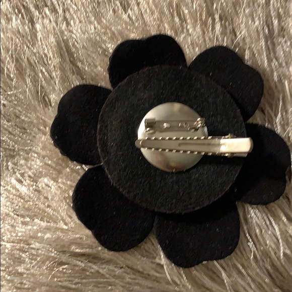 Vintage Flower rhinestone brooch/ hair accessory - Picture 3 of 3